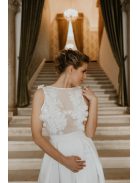 Šaty s bielym čipkovaným vrchom a saténovým spodkom