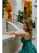 Zelené šaty s výstrihom do V