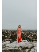 Asymetrické maxi šaty koralovej farby