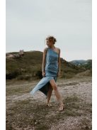 Sivomodré priliehavé šaty s uzlíkovým detailom. 