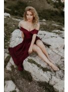 Bordové šaty s výstrihom v tvare srdca