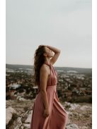 Staroružové maxi šaty vpredu s uzlíkovým detailom. 