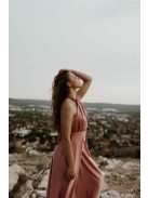 Staroružové maxi šaty vpredu s uzlíkovým detailom. 