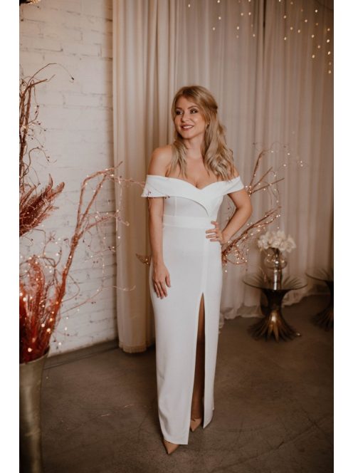 Šaty vo farbe ecru so srdiečkovým výstrihom