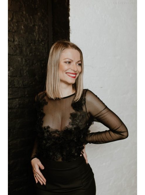 Čierne čipkované body