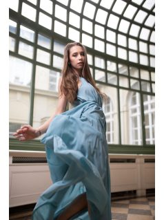 One-size mušelínové maxi šaty- svetlomodrá