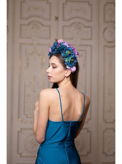 Maxi šaty s hlbokým výstrihom - petrolejovo modrá