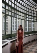 Maxi šaty s výstrihom do V - hrdzavohnedé