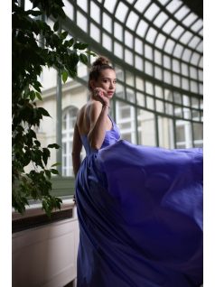 Maxi šaty s výstrihom do V - levanduľová