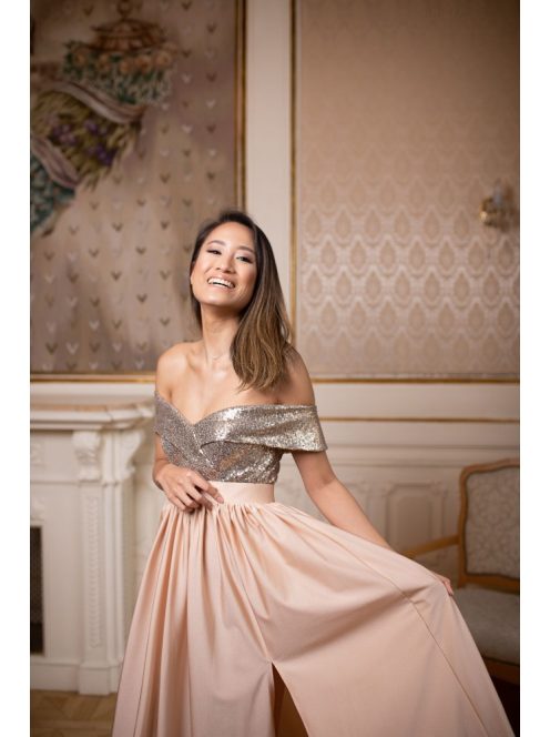 Maxi šaty so srdiečkovým výstrihom a s flitrovaným topom - šampanské 