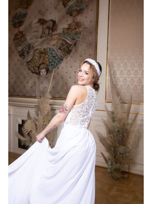 Čipkovaný crop-top - biela