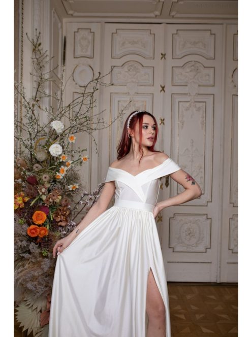 Maxi šaty s výstrihom v tvare srdca - biela