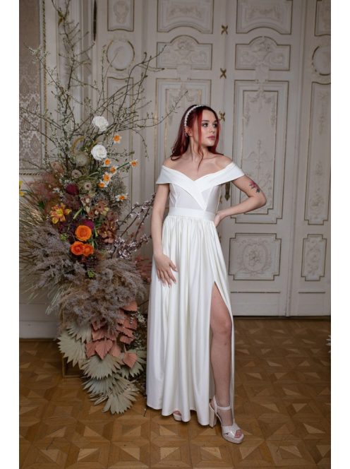 Maxi šaty s výstrihom v tvare srdca - biela