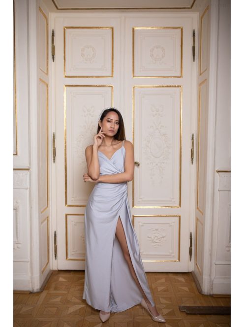 Na boku nariasené, bodycon  maxi šaty - strieborné