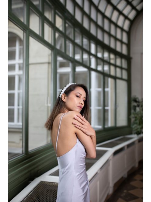 Na boku nariasené, bodycon  maxi šaty - strieborné