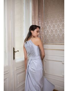   Vpredu-vzadu uzavreté, bezrukávové maxi šaty- strieborná