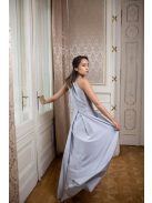 Vpredu-vzadu uzavreté, bezrukávové maxi šaty- strieborná