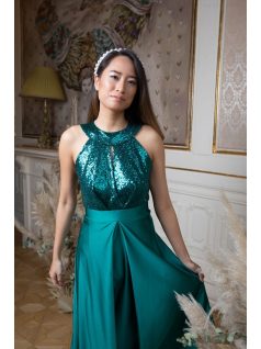   Flitrované maxi šaty s výstrihom v tvare slzičky - zelená  