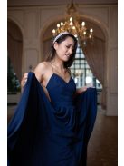  Tmavomodré maxi šaty bez chrbtovej časti