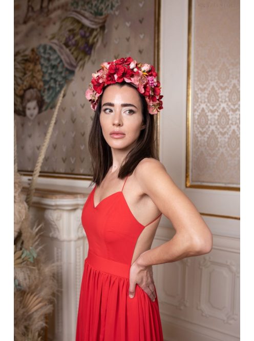 Mušelínové šaty bez chrbtovej časti - červená