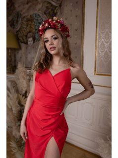 Obtiahnuté mini šaty s riasením na boku - červené