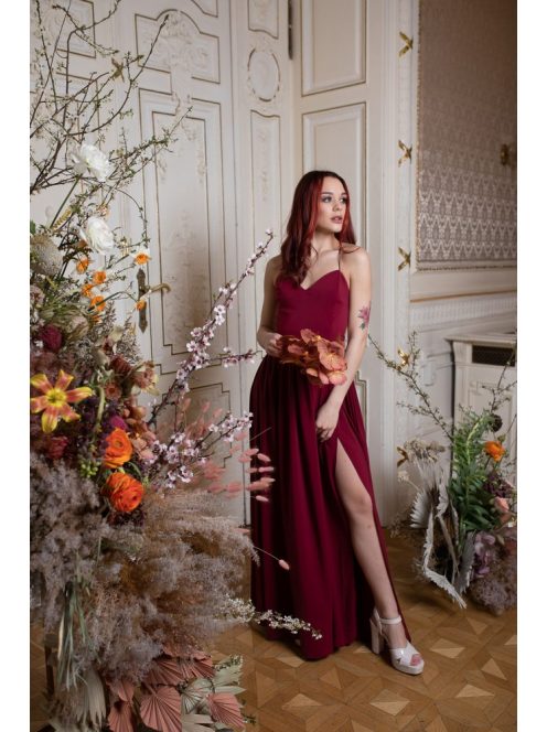 Maxi šaty bez chrbtovej časti - bordová