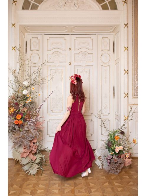 Maxi šaty s výstrihom v tvare slzičky - bordová 