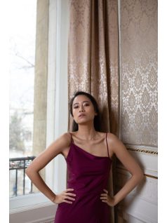 Jednoramenné  maxi šaty - bordové