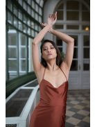 Maxi šaty s padacím výstrihom- hrdzavohnedá.