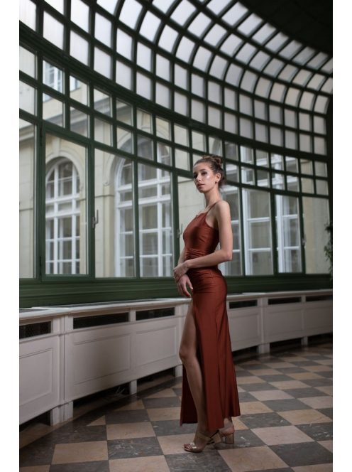 Šaty s nazbieraným pásom- hrdzavohnedá