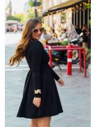 Šaty s lodičkovým výstrihom - čierne