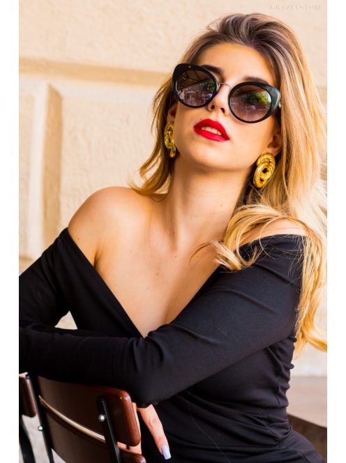 Mini šaty na ramená - čierna