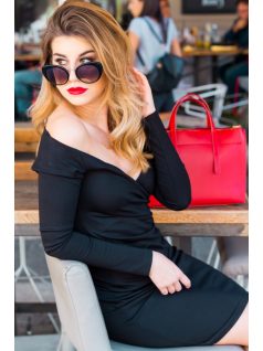 Mini šaty na ramená - čierna