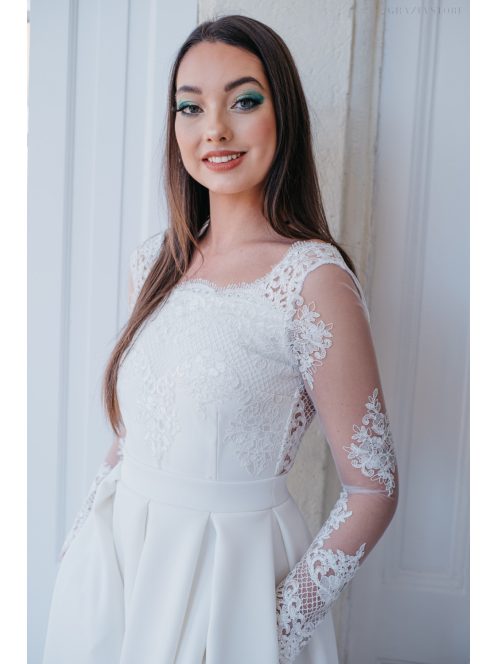 Lacy - biele šaty, na chrbte s čipkovaným topom
