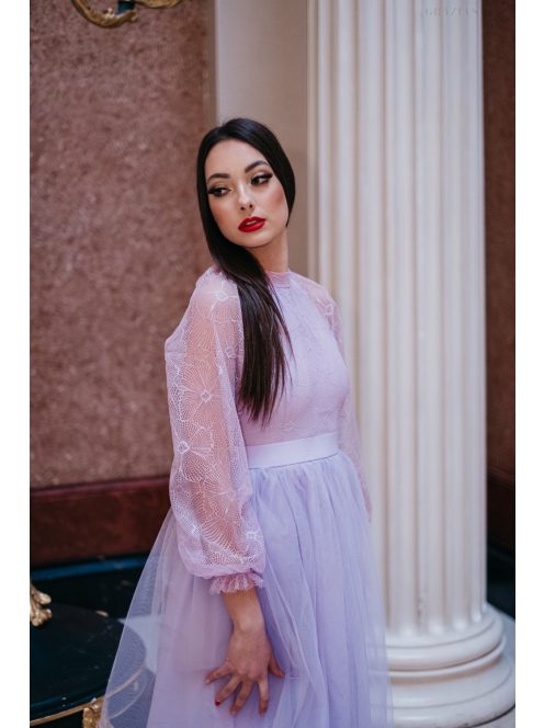 Graceful - fialové čipkované mini šaty