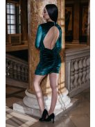 Kyla – zelené velúrové mini šaty s otvoreným chrbtom
