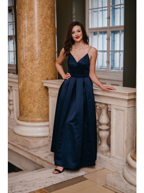 Classy – tmavomodré maxi šaty s V-výstrihom