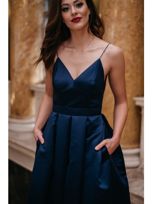 Classy – tmavomodré maxi šaty s V-výstrihom