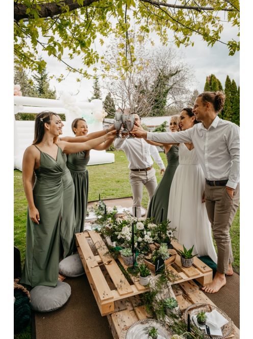 Vpredu-vzadu uzavreté bezrukávové maxi šaty - army