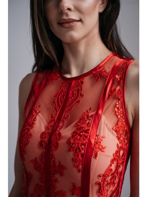 Alexa - mini šaty obohatené čipkou a saténom