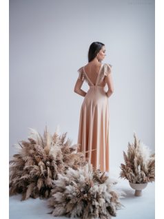   Anasztázia – maxi šaty vo farbe šampanské s volánovými rukávmi