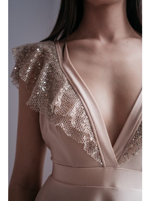 Anastázia – maxi šaty vo farbe šampanské s volánovými rukávmi