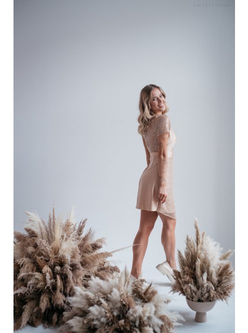 Roxana - flitrované mini šaty vo farbe šampanského