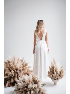 Peggi - Biele maxi šaty bez chrbta s čipkou