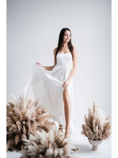 Dália - biele saténové maxi s jedinečným chrbtom