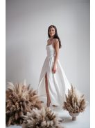 Madleine - biele saténové maxi šaty s ramienkami na chrbte