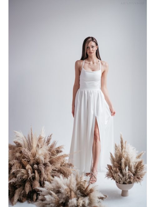 Madleine - biele saténové maxi šaty s ramienkami na chrbte