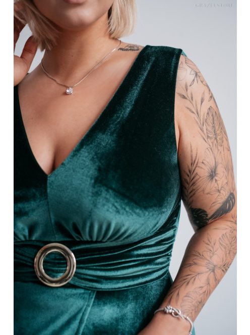 Heater – Tmavozelené velúrové šaty bez rukávov, s ozdobou v tvare opasku vpredu na páse.