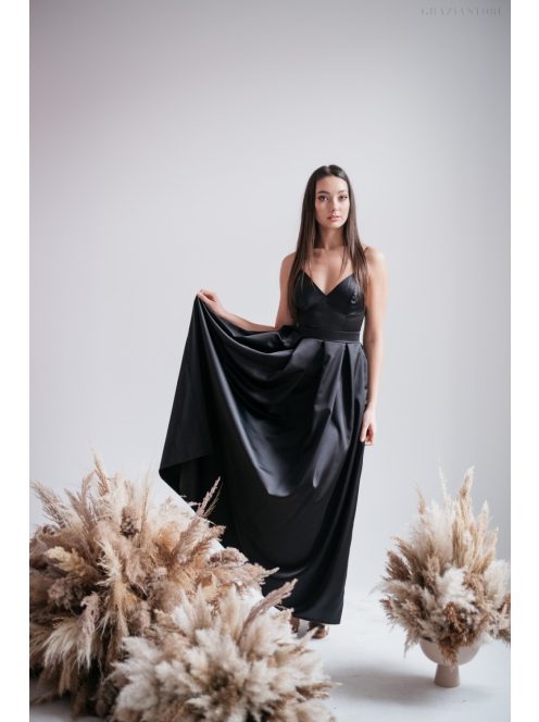 Zenina - Čierne maxi šaty s výstrihom do V