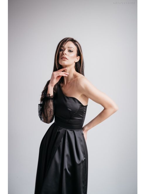 Nicole -Asymetrické čierne saténové maxi šaty